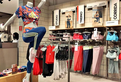 Adidas com 35% off no cupom.jpg