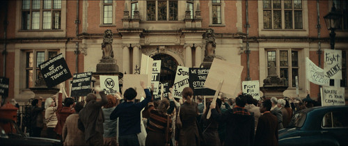 Touch.2024.1080p.BluRay.CZ EN.DD+5.1.x265 r00t.mkv snapshot 00.08.55 [2025.09.21 17.49.56].jpg