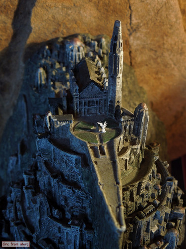 003 Minas Tirith DvD white tree.jpg