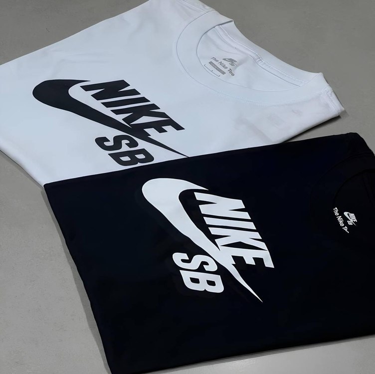 Camiseta Nike Sb Logo Masculina – Branco+Preto
