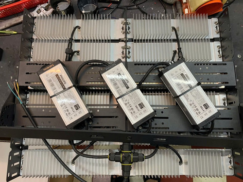 den chieu pha led flood light modules philips inside 600w cw ip66 ipm112 6500k 01.jpg