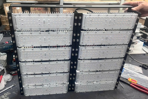 den chieu pha led flood light modules philips inside 600w cw ip66 ipm112 6500k.jpg