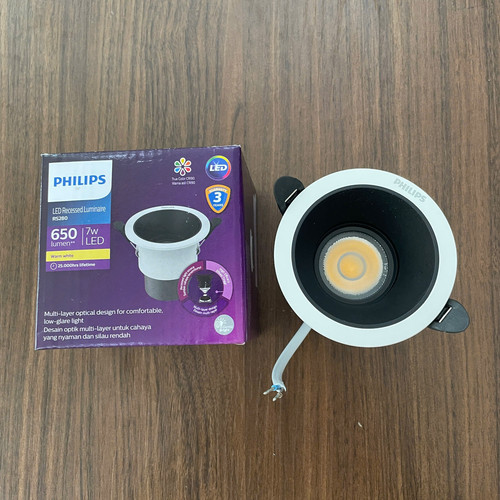 moi kham pha ngay den downlight am tran chieu diem led philips rs280 g2 rc rd d75 7w 930 24d gm 650l.jpg