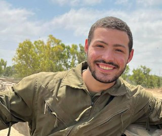 أعلن الاحتلال أن الجثة التي استلمها الليلة الماضية من قطاع غزة ضمن ترتيبات صفقة التبادل هي للجندي إيتاي حن الذي أسرته كتائب القسام من داخل دبابته في م...