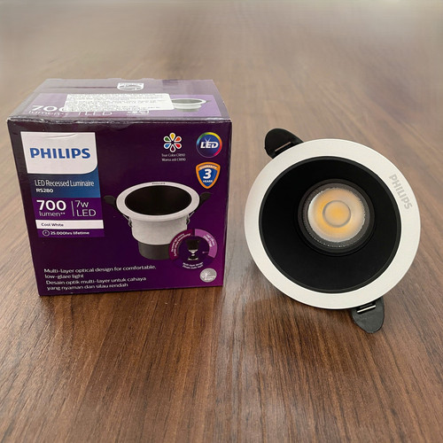 moi kham pha ngay den downlight am tran chieu diem led philips rs280 g2 rc rd d75 7w 940 24d gm 700l.jpg