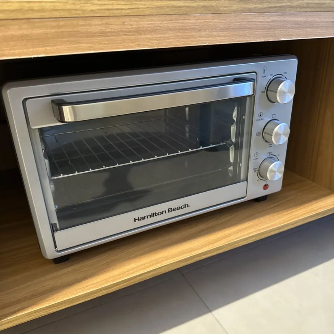 Forno Elétrico Inox Family Grill 23 Litros 3 Opções De Aquecimento Botão Seletor Até 250°c Forno Fryer 1400 W Desligamento Automático Bandeja de Migalhas e Grelhas Removíveis – Hamilton Beach