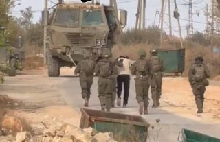 قوات الاحتلال تقتحم مدينة طوباس وتعتقل رجلاً فلسطينياً، مع تعرضه للتنكيل خلال عملية الاقتحام المستمرة....