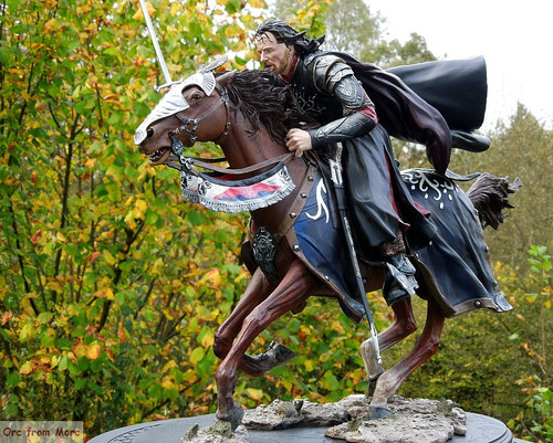 001 Aragorn on Brego at the Black Gates