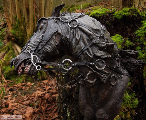 003 Nazgul Steed Bust.jpg