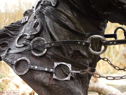 010 Nazgul Steed Bust.jpg