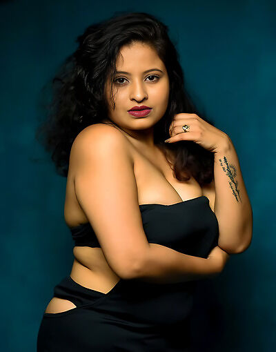 Enakshi Choudhary Actress (2025) Hindi Hot Short Film 720p HDRip 450MB Download