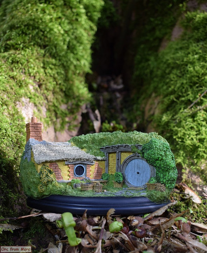 004 35 Bagshot row.jpg