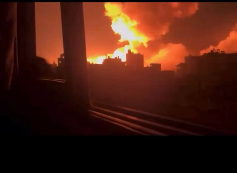 أبرز أحداث الليلة في غزة:
	•	جيش الاحتلال اعترف بمقتل ضابط برتبة رائد شمال القطاع.
	•	قصف الاحتلال بناية حجاج في شارع عمر المختار بمدينة غزة أدى لاستش...