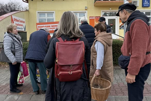 577863528 1509492767845750 3681394015117138780 n.jpg?stp=cp6 dst jpg p394x394 tt6& nc cat=101&ccb=1 .jpg