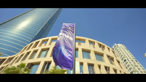 Qnc hiWbxUnhXi V.jpg