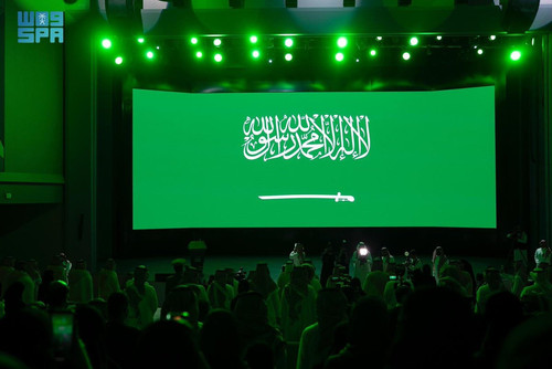 G5UOtUBW8AABS19.jpg