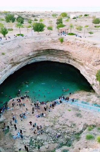 EUsp4BR2D4wU1l q.jpg