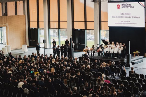 577866682 1353718336147080 1618014806883352871 n.jpg?stp=dst jpg s590x590 tt6& nc cat=106&ccb=1 7& n.jpg