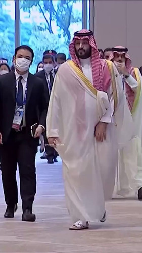 AZ4SHkxq70tCtiF .jpg