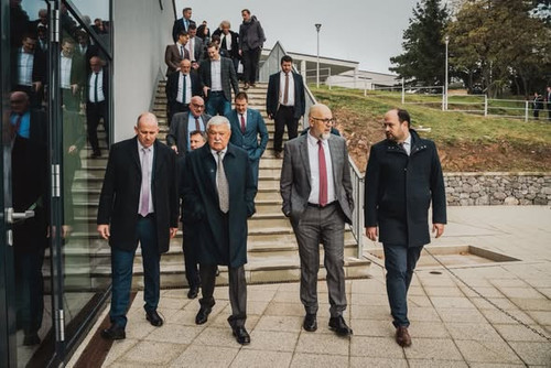 578269692 1353718482813732 3307034554186954020 n.jpg?stp=dst jpg s590x590 tt6& nc cat=107&ccb=1 7& n.jpg