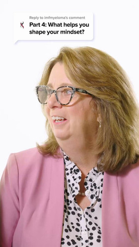 YX 6DcgLmDwWKoTo.jpg