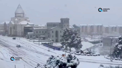 TwA vdMLaLShIn28.jpg