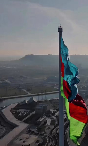 x5oxgoeMyk4v XdX.jpg