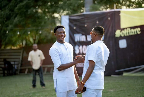 LYdgJPc A0PuUmvd.jpg