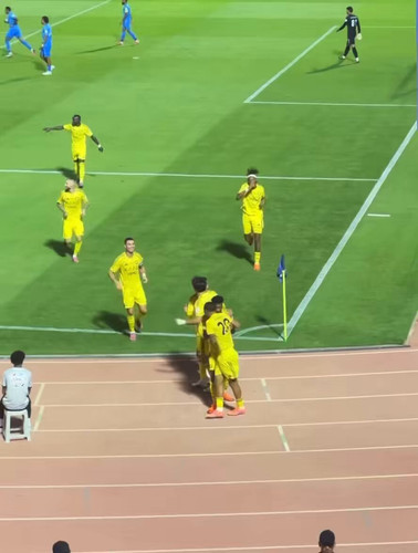 tzbuHazB RzUeV1i.jpg