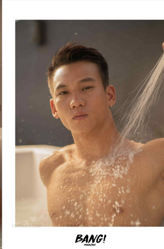 Bang Magazine 10 (49).jpg