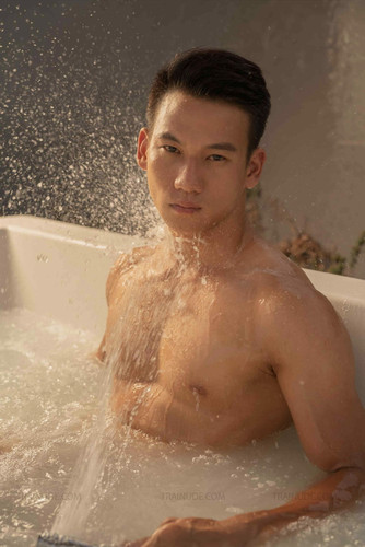 Bang Magazine 10 (48).jpg