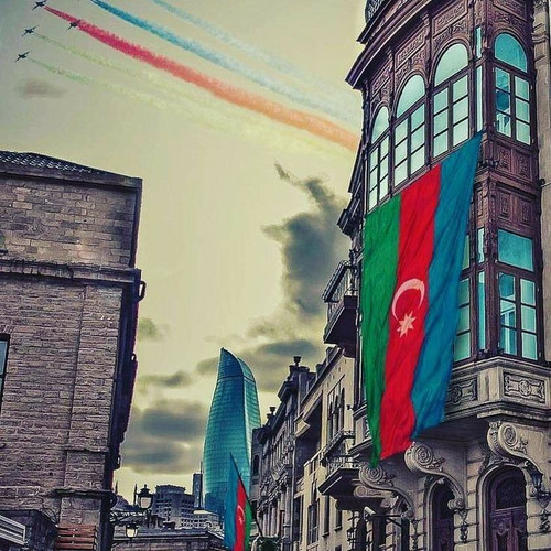 G5QUyUnWsAAEhhz.jpg