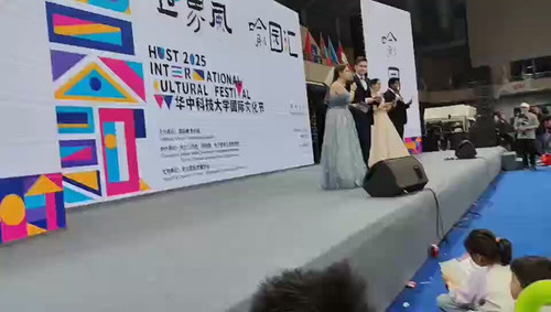 PtqtYs8IA9zE5 Ra.jpg