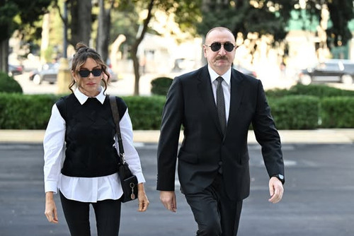 577870407 1364488988378412 4032592637065258692 n.jpg?stp=dst jpg p394x394 tt6& nc cat=102&ccb=1 7& n.jpg