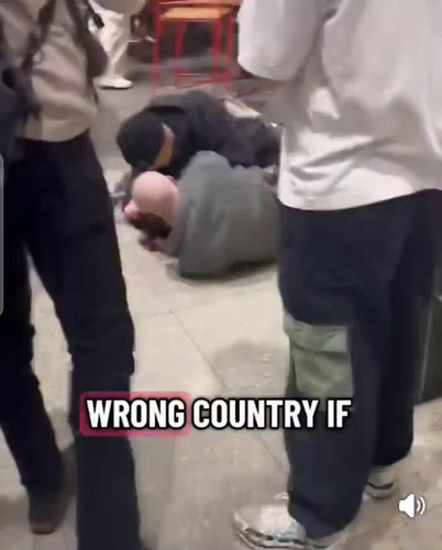 UQxWXuTVn5BMQzuj.jpg