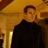 L-R: Uma Thurman as Charley and Michael C. Hall as Dexter Morgan in Dexter: Resurrection, episode 9,