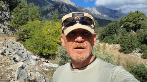 bGSsvhMBeElSbh9 .jpg