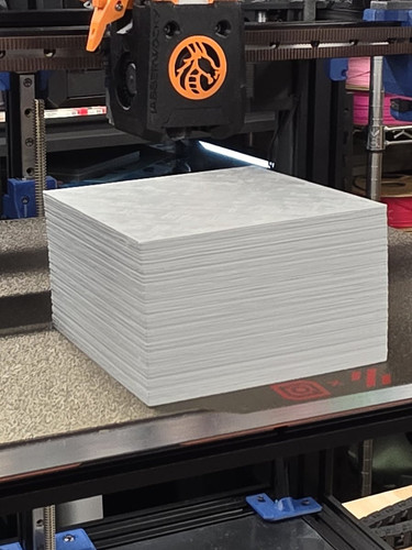 G5VoEFiWoAE5LTT.jpg