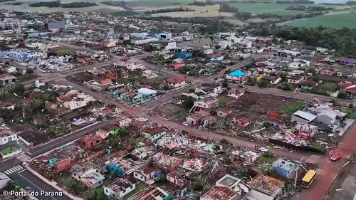 ZX7 c76POc0YP9Ji.jpg