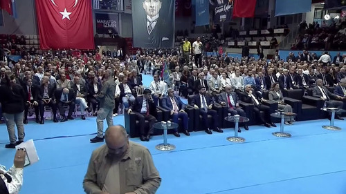 NWMBZm rsO9y0y3v.jpg