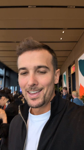 WX6X0eehkE wxKhs.jpg