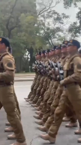 FjIxxx B03yJRf4M.jpg