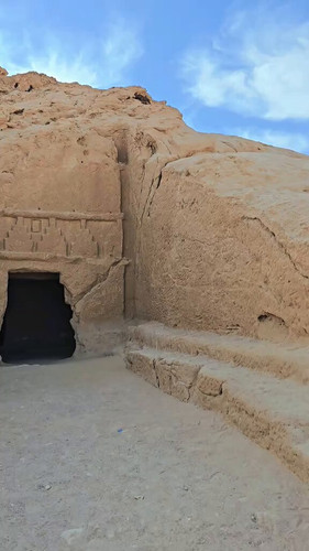 YyPI BqEOKkC9EWt.jpg