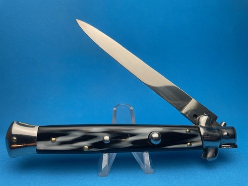 Frank Beltrame knives.jpg
