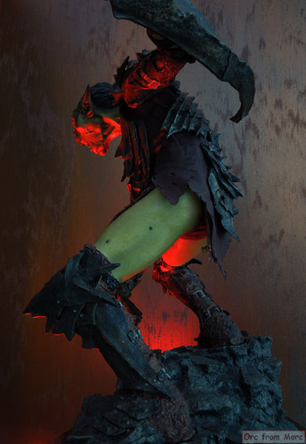 008 Sideshow Moria Orc repainted clothes