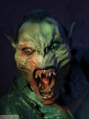014 Sideshow Moria Orc repainted clothes.jpg