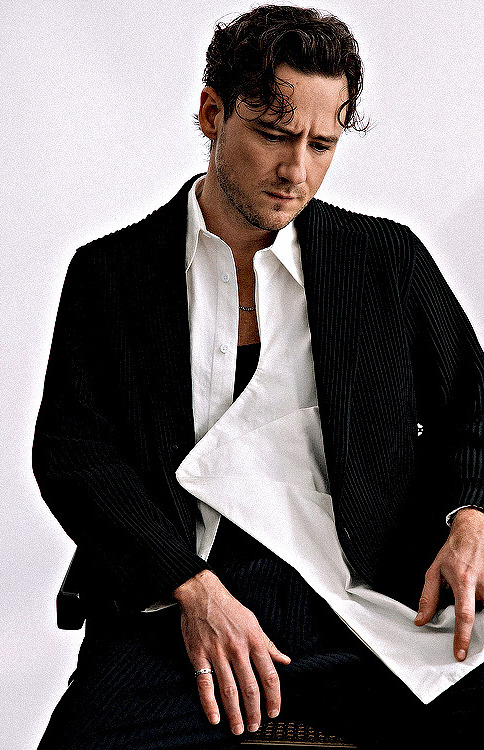 oie EmY17ou4f3Ey.jpg