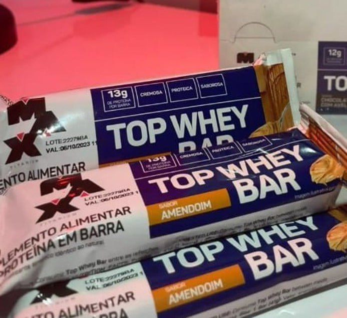 Top Whey Bar – 12 Unidades de 41g Amendoim – Max Titanium