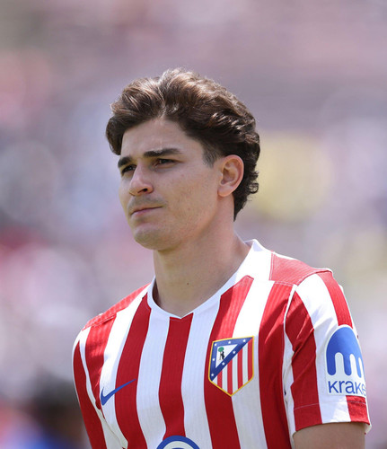 dl.beatsnoop.com final 56oadY1zxf.jpg