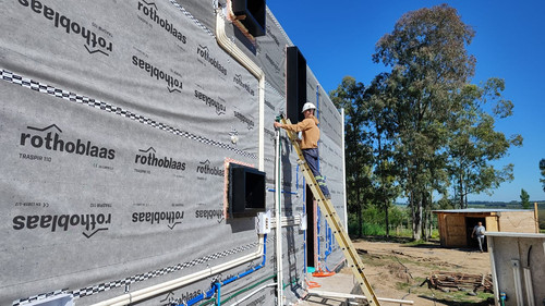 CASA 10 Instalações Elétricas.jpg